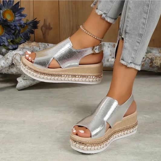 Women's Cushioned Sandals in Silver