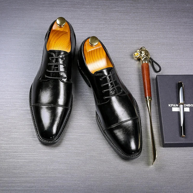 Men's Brown Flat Shoes in Black