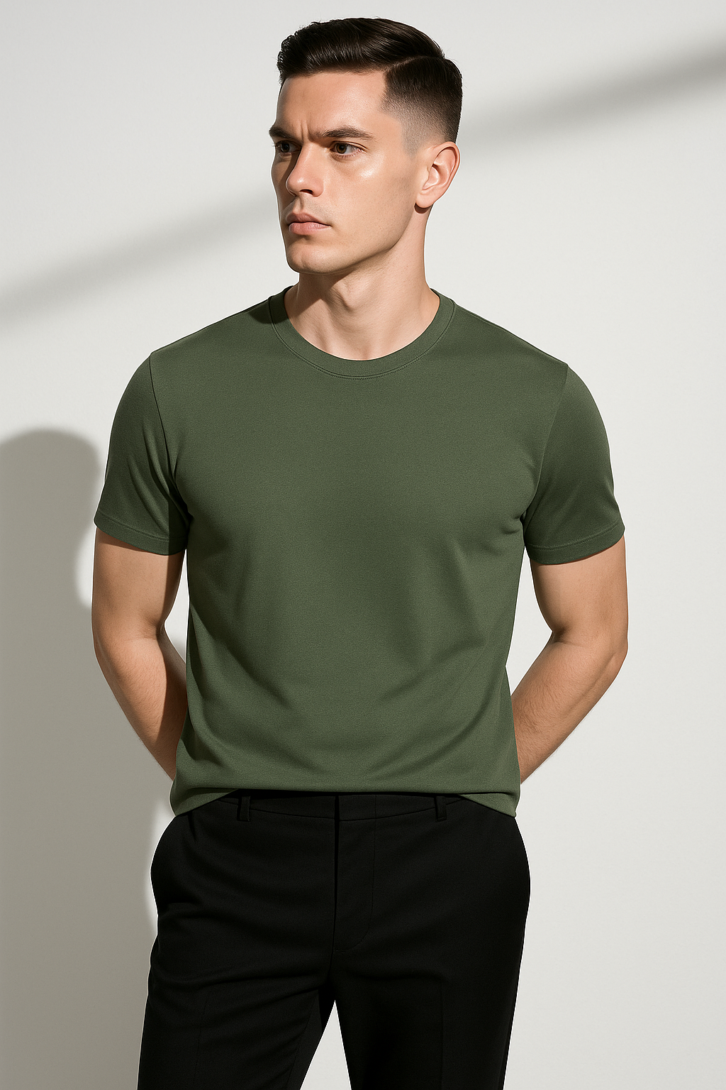 Men's Knitted Slim Fit Crew Neck Short Sleeve T Shirt in Green