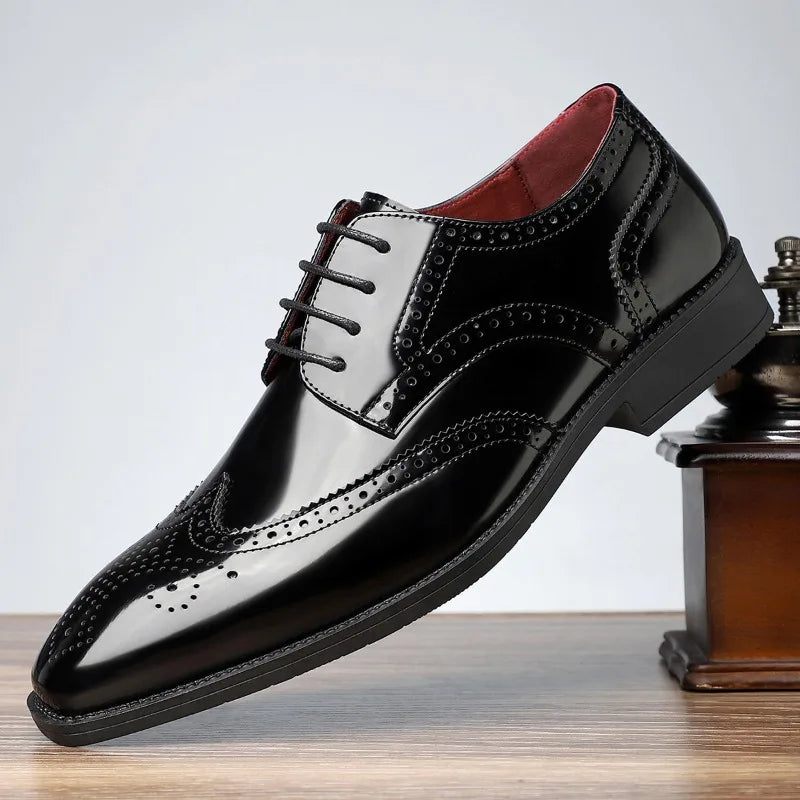 Men's White Oxford Shoes in Black