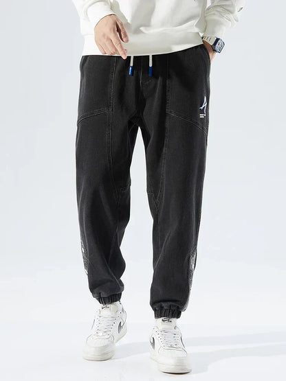 Men's Tapered Drawstring Cuffed Textured Jeans in Black