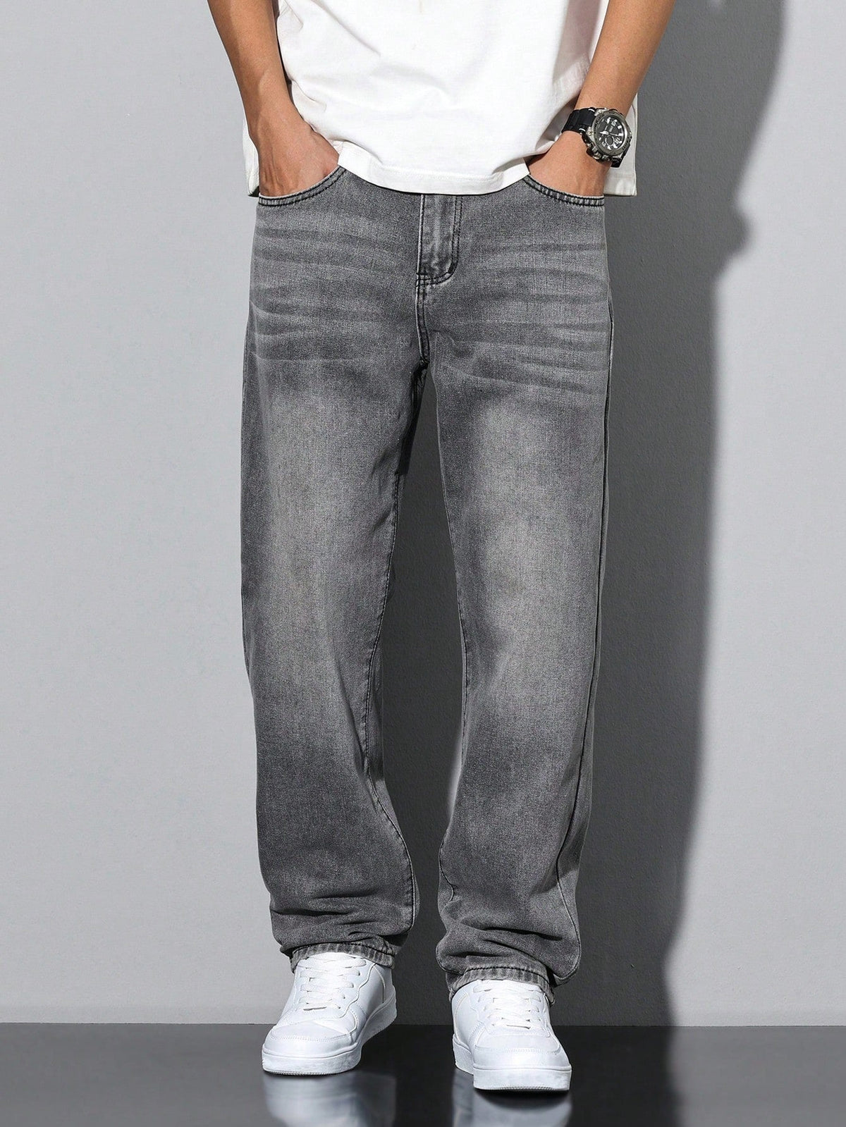 Men's Straight Leg Relaxed Fit Jeans