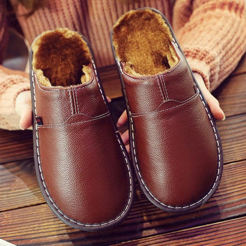 Men's Waterproof Slippers in Brown